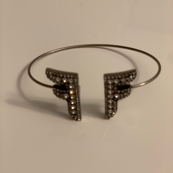 Fendi rhinestone bracelet New with a box - Picture 4 of 4